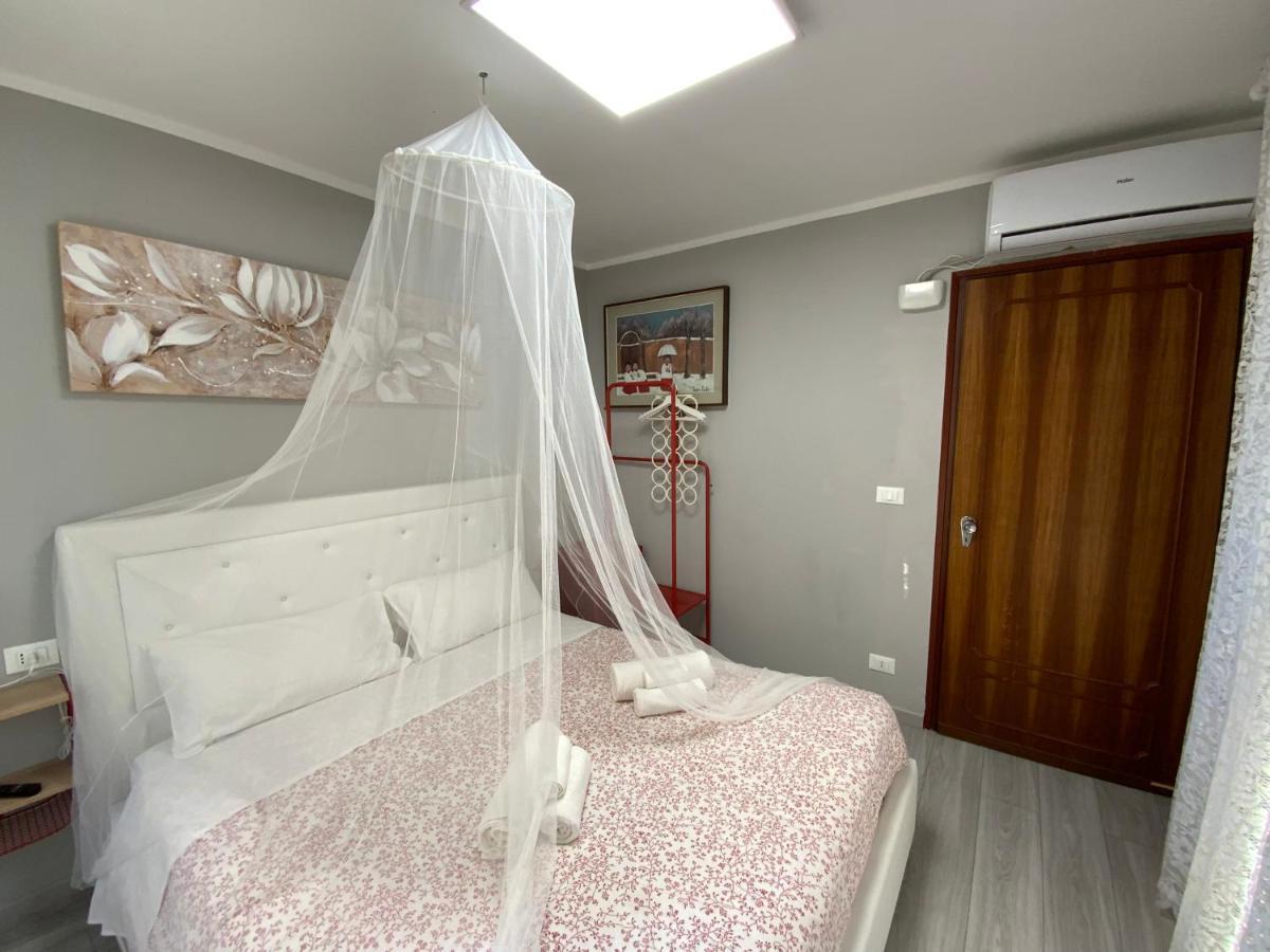 Casa Camelie Apartment เจนัว ภายนอก รูปภาพ