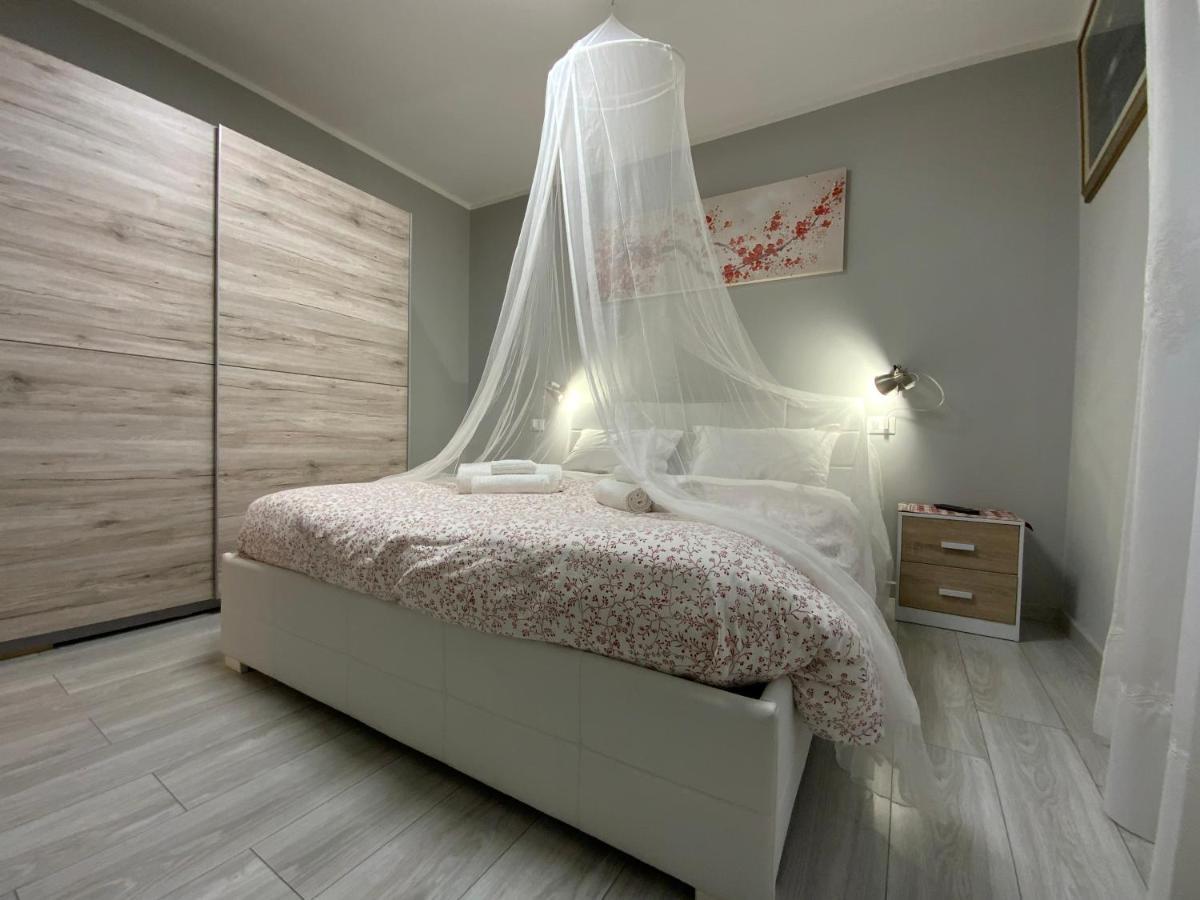 Casa Camelie Apartment เจนัว ภายนอก รูปภาพ